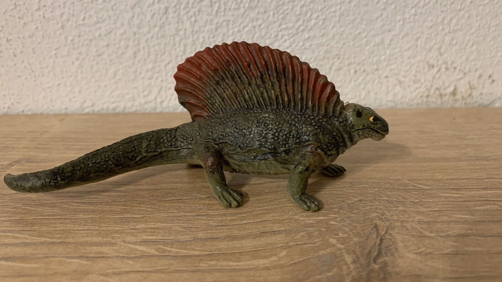 Edaphosaurus By Bullyland Retired Discontinued  Prehistoric Figurine